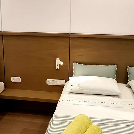 Апартаменти Thesstudio 10 *